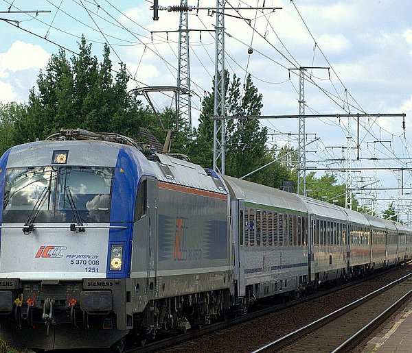 Pasażerowie będą zachwyceni. Premier potwierdził ważne wieści-222259