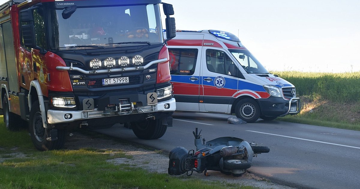 Wypadek na drodze Tarnobrzeg - Chmielów. Droga jest zablokowana [ZDJĘCIA]