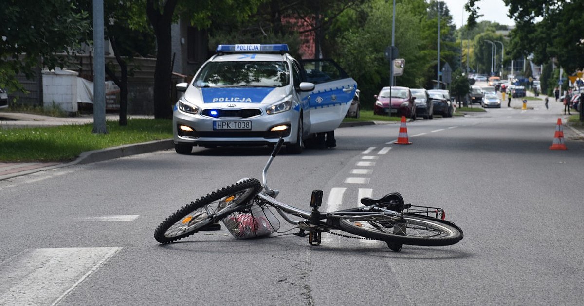 Potrącenie rowerzysty obok szpitala w Tarnobrzegu [ZDJĘCIA]