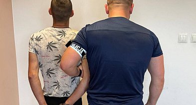 Auto pełne narkotyków. Zatrzymano kierowcę i trzech pasażerów-222736