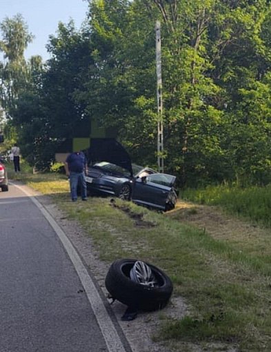 Groźny wypadek na drodze wojewódzkiej w pow. staszowskim [ZDJĘCIA]-222825