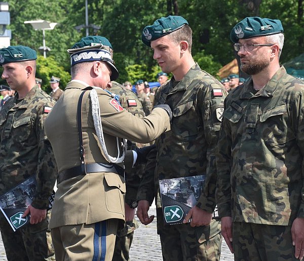 Defilada i nowoczesna artyleria – Święto 18. Brygady Artylerii w Nowej Dębie-222849