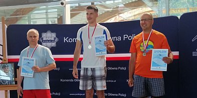 Trzy medale dla tarnobrzeskiego policjanta w ogólnopolskich zawodach -222871