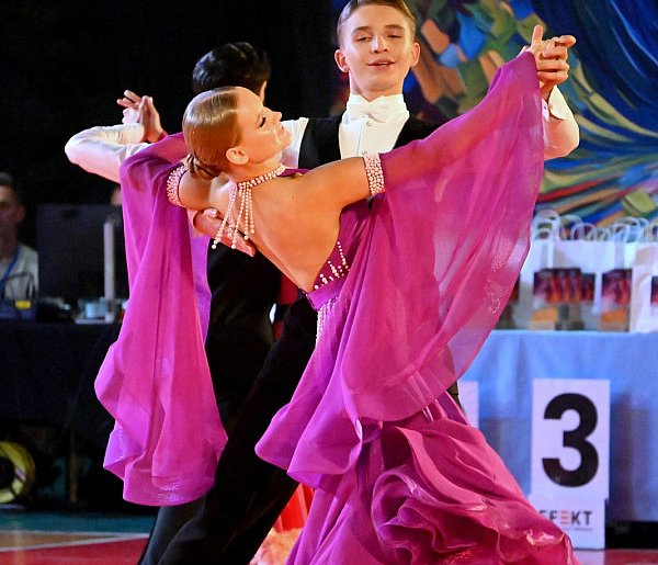 Samba zamieniła halę MOSiR w Tarnobrzegu w taneczną arenę [ZDJĘCIA]-222905
