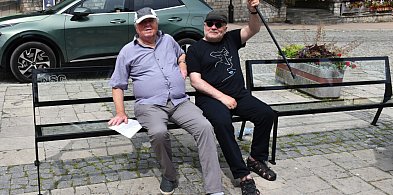 Ławeczki z przesłaniem – Sandomierz oddaje hołd literaturze-223006