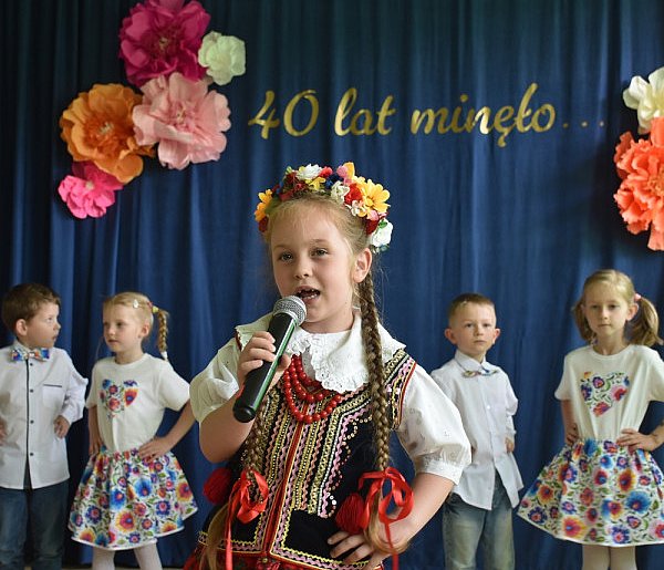 Przedszkole nr 17 w Tarnobrzegu świętuje 40-lecie działalności [ZDJĘCIA]-223008