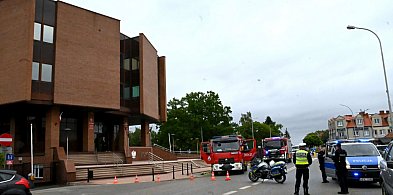 Strażacy ewakuowali ludzi z tarnobrzeskich sądów i prokuratur [ZDJĘCIA]-223049