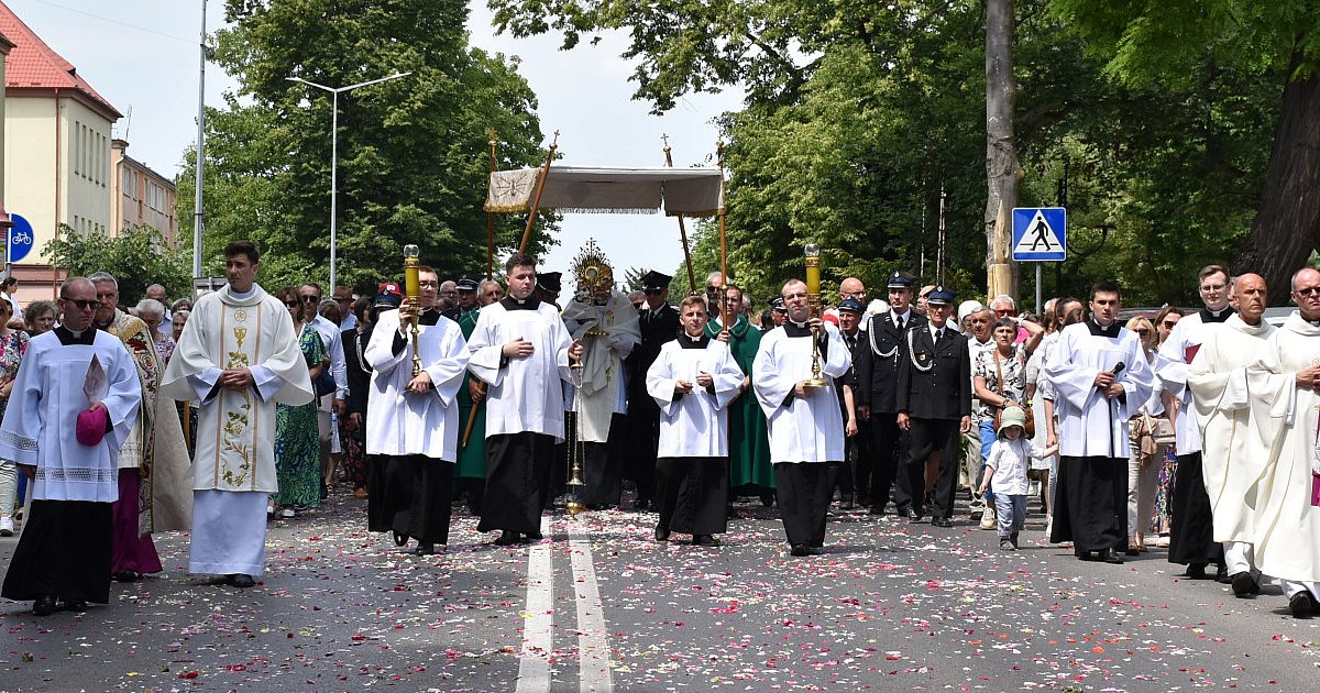 Procesja Bożego Ciała w Sandomierzu. Wierni przejdą główną ulicą miasta