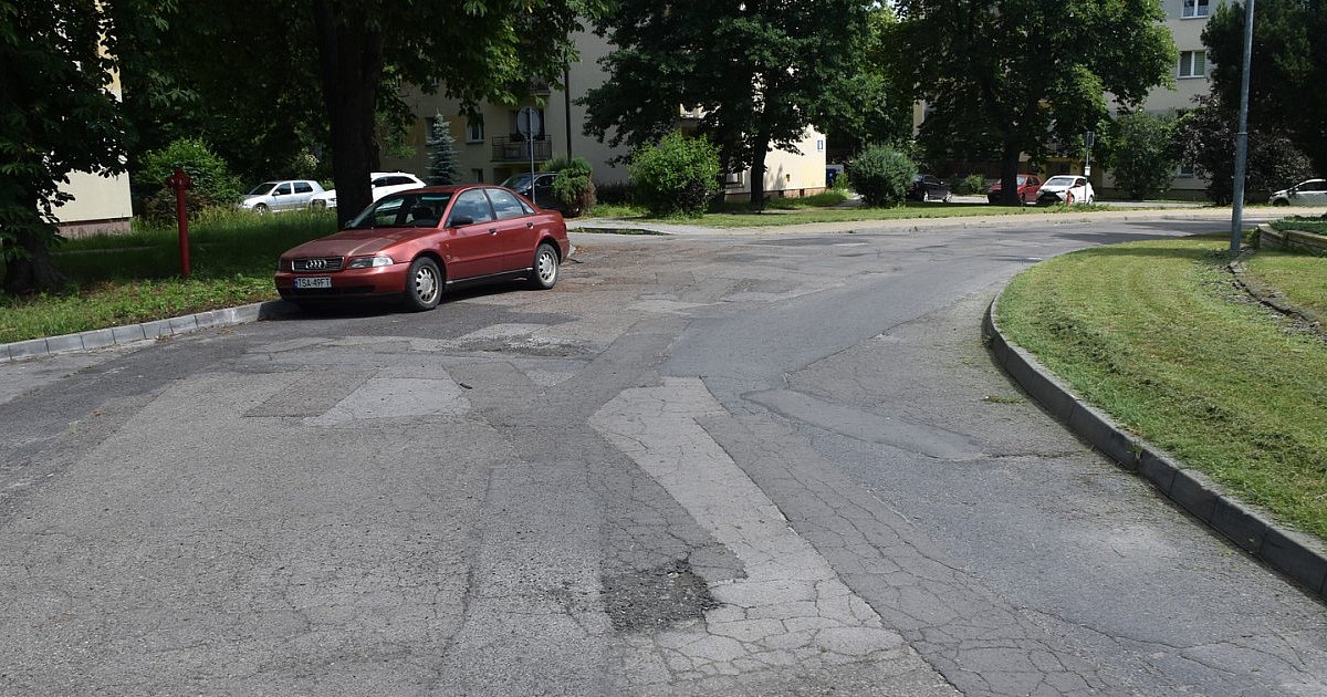 Będzie remont "ronda tysiąca łatek" w Tarnobrzegu. Koniec z dziurami na Placu 1000-lecia [ZDJĘCIA]