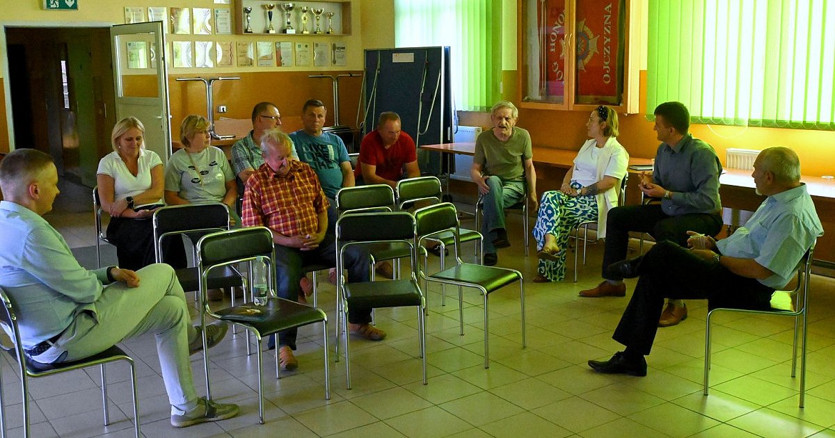 W Tarnobrzegu - Nagnajowie rozmawiali o budowie spalarni odpadów. Spotkanie z mieszkańcami zorganizowała firma FCC
