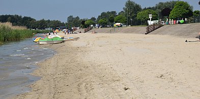 Na plaże Jeziora Tarnobrzeskiego trafiło 400 ton piasku [ZDJĘCIA]-223184