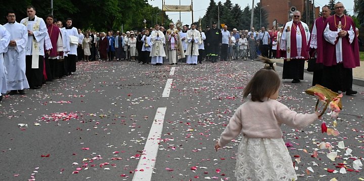 Sandomierz wyruszył za Chrystusem [ZDJĘCIA]-223220