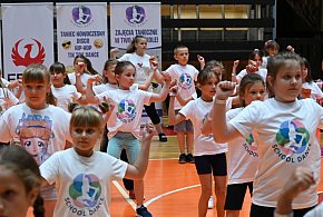 III Gala Taneczna School Dance w Tarnobrzegu. Kilkaset dzieci na parkiecie! [FOTO]-223430