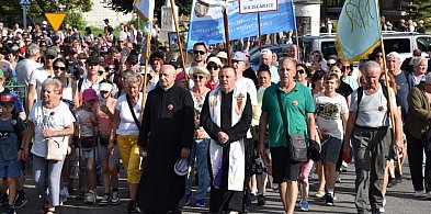 Do Sulisławic dotarła 205. Pielgrzymka Staszowska [FOTO]-223434