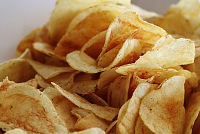 Chipsy Lay’s znikają z półek. W tej partii wykryto niebezpieczne substancje-223573