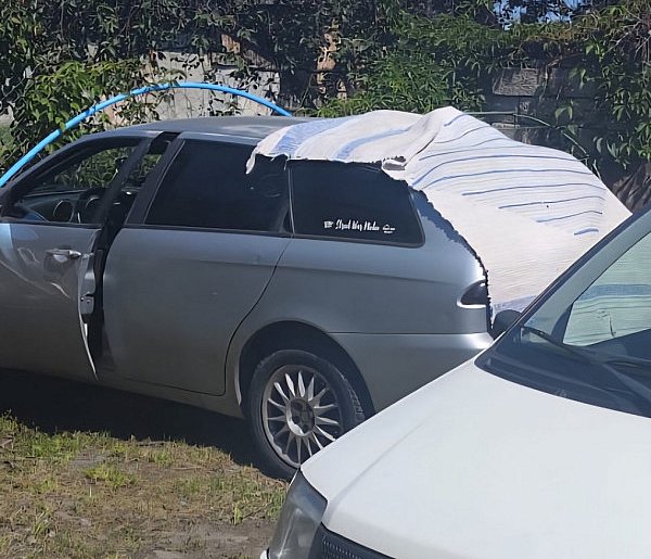 Uciekał przed policją, potem schował auto pod kocem  [ZDJĘCIA]-223620