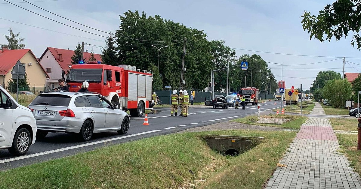 Wypadek na krajowej "9" w Nowej Dębie, droga całkowicie zablokowana!