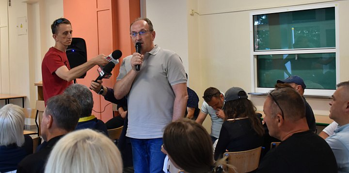 Maszt pod domami? Sandomierzanie mówią „nie”-224047