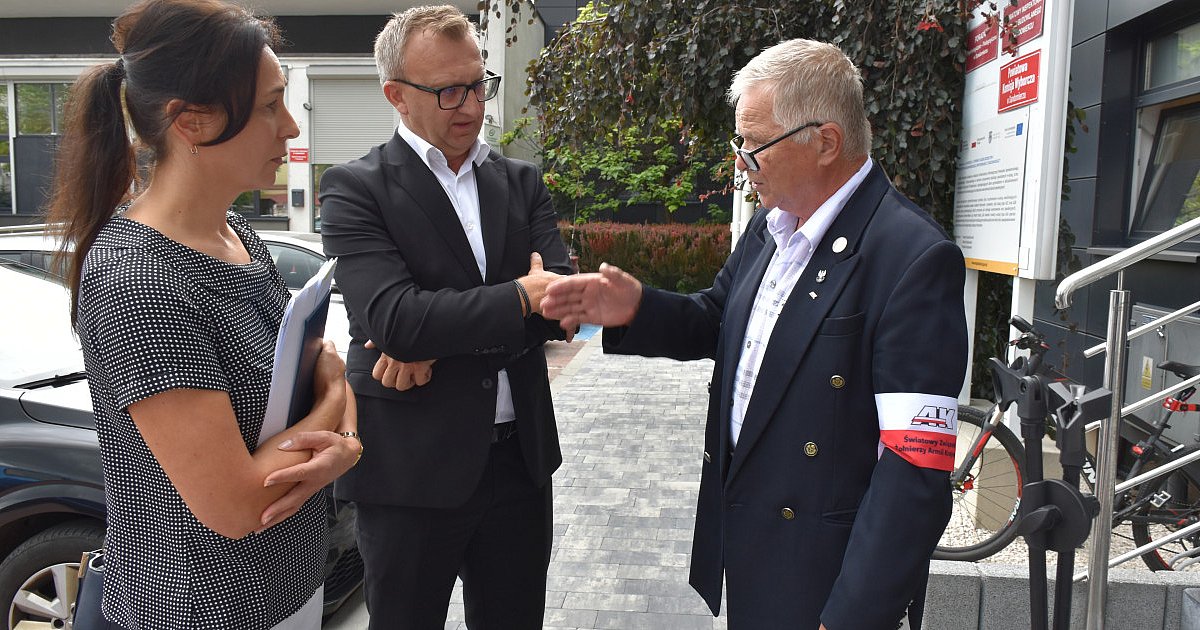 W przededniu obchodów patriotycznych. Konflikt wokół wystąpień na uroczystościach. Ostra wymiana zdań na konferencji prasowej