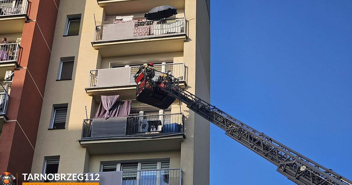 Tarnobrzeżanin przypalił obiad. Wezwano straż pożarną [ZDJĘCIA]