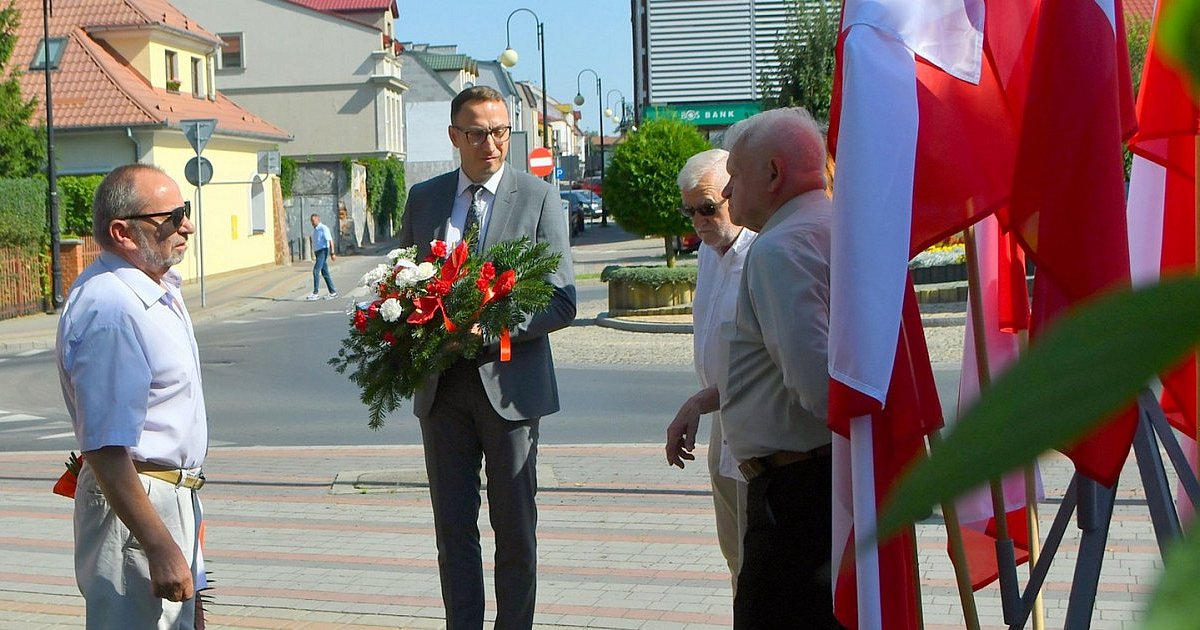 W Tarnobrzegu oddali hołd marszałkowi Józefowi Piłsudskiemu [ZDJĘCIA]