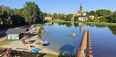 Koprzywnica: rdestnica w wodzie, kąpielisko już po sezonie -224829