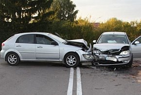 Wypadek na skrzyżowaniu w Gorzycach. 63-latka w szpitalu-225038