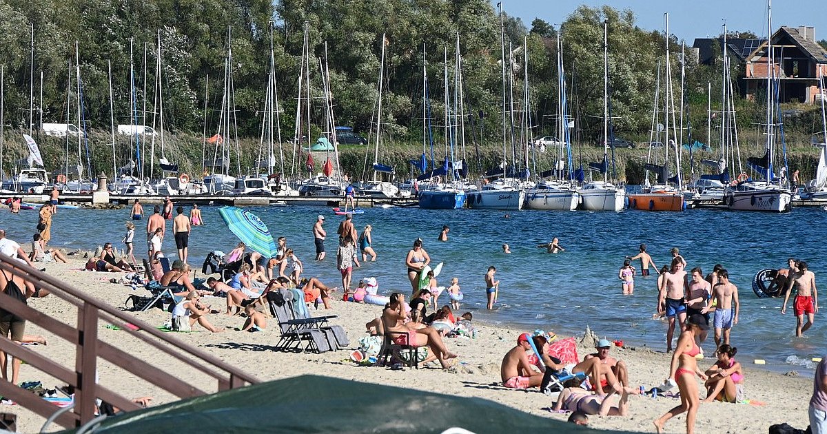 Upalna i wietrzna niedziela nad Jeziorem Tarnobrzeskim - lato wróciło na chwilę [ZDJĘCIA]