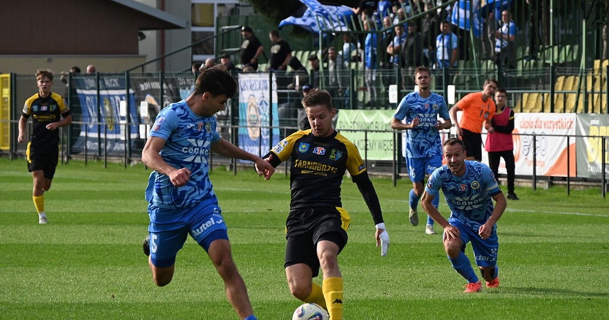 Siarka Tarnobrzeg odpada z Pucharu Polski, Hutnik Kraków z awansem po golu samobójczym [ZDJĘCIA]