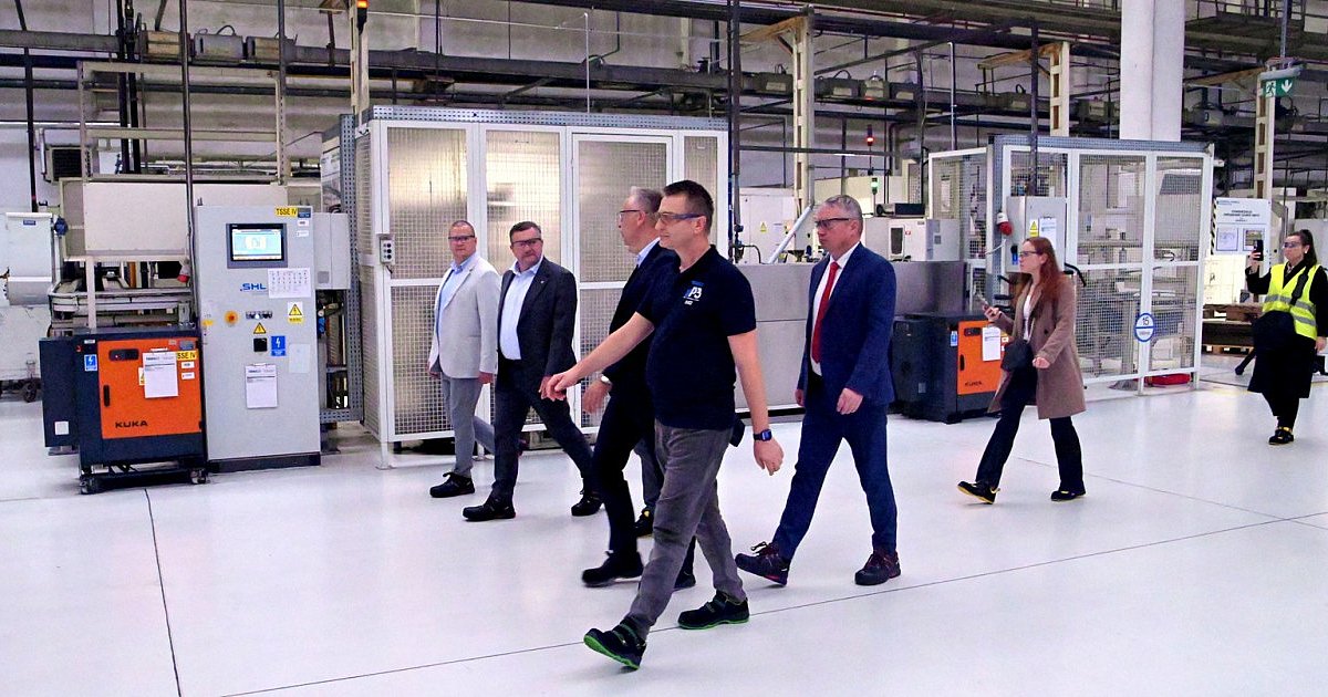 Federal Mogul z Gorzyc chce produkować dla wojska. Zobaczcie największą na świecie fabrykę tłoków od środka [ZDJĘCIA]