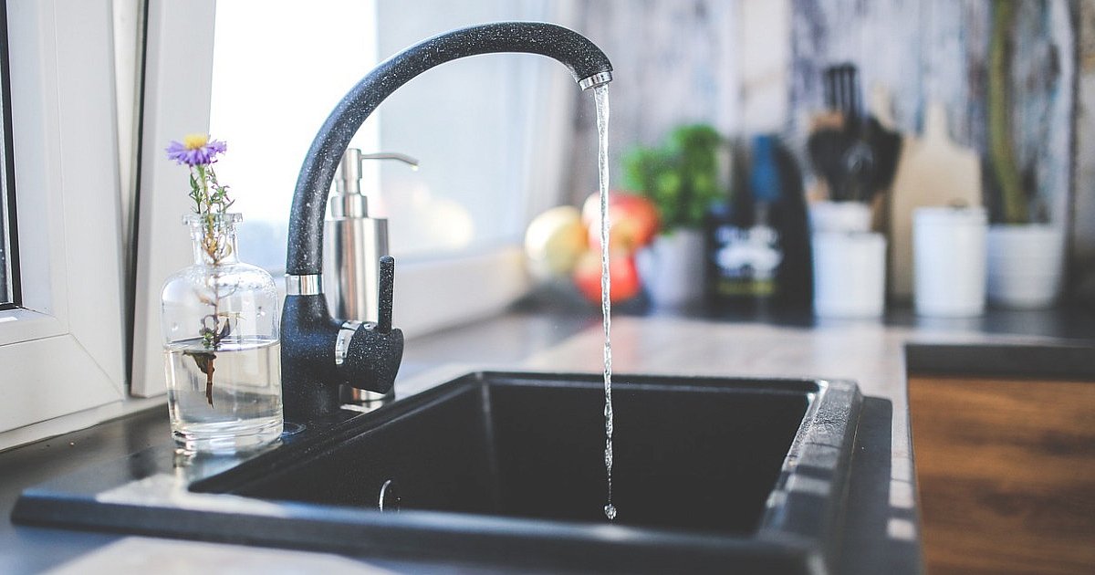 Awaria sieci wodociągowej na os. Sobów w Tarnobrzegu