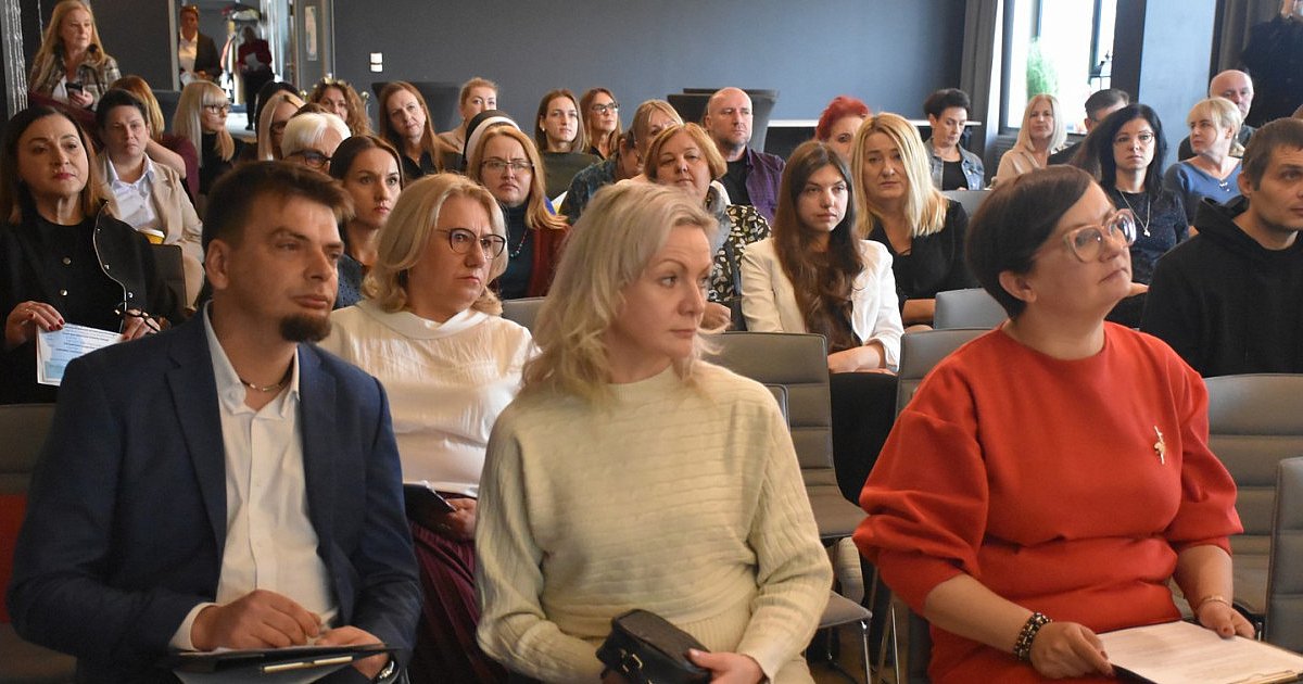 Holistyczne podejście do zdrowia psychicznego - konferencja w Tarnobrzegu [ZDJĘCIA]