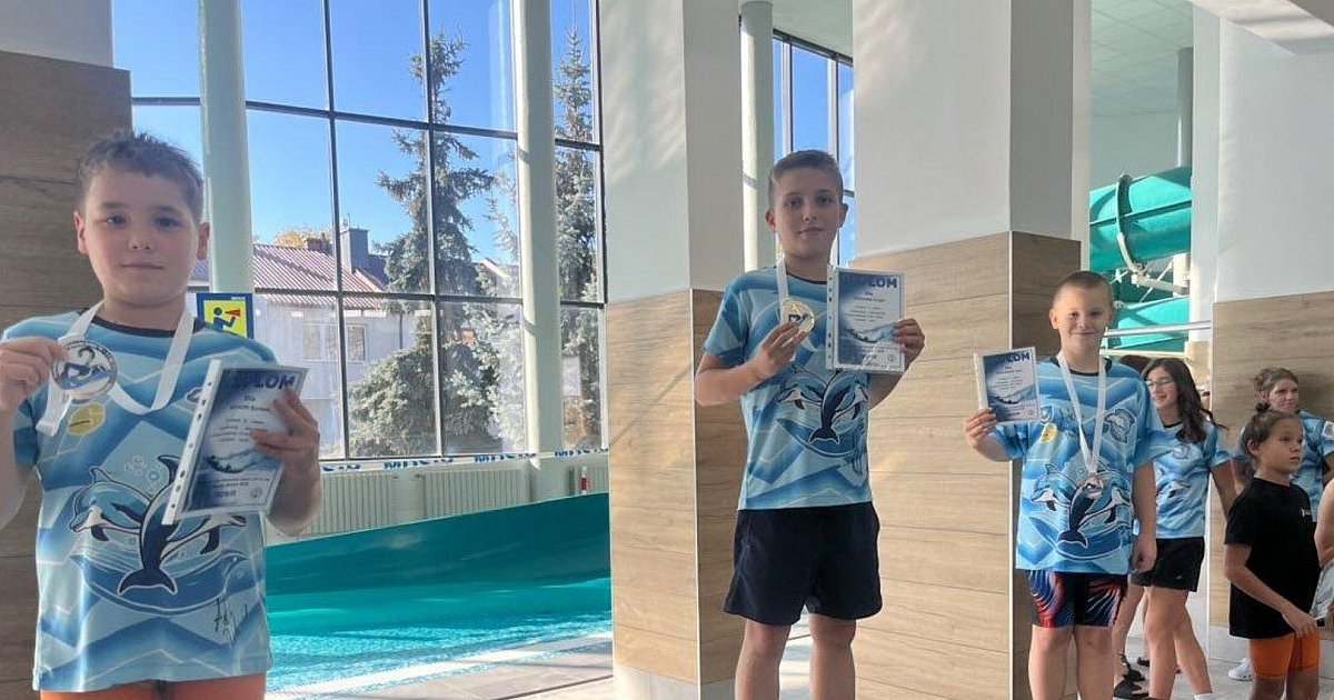 Udany występ UKS Delfin Tarnobrzeg w Podkarpackiej Lidze Pływackiej dzieci