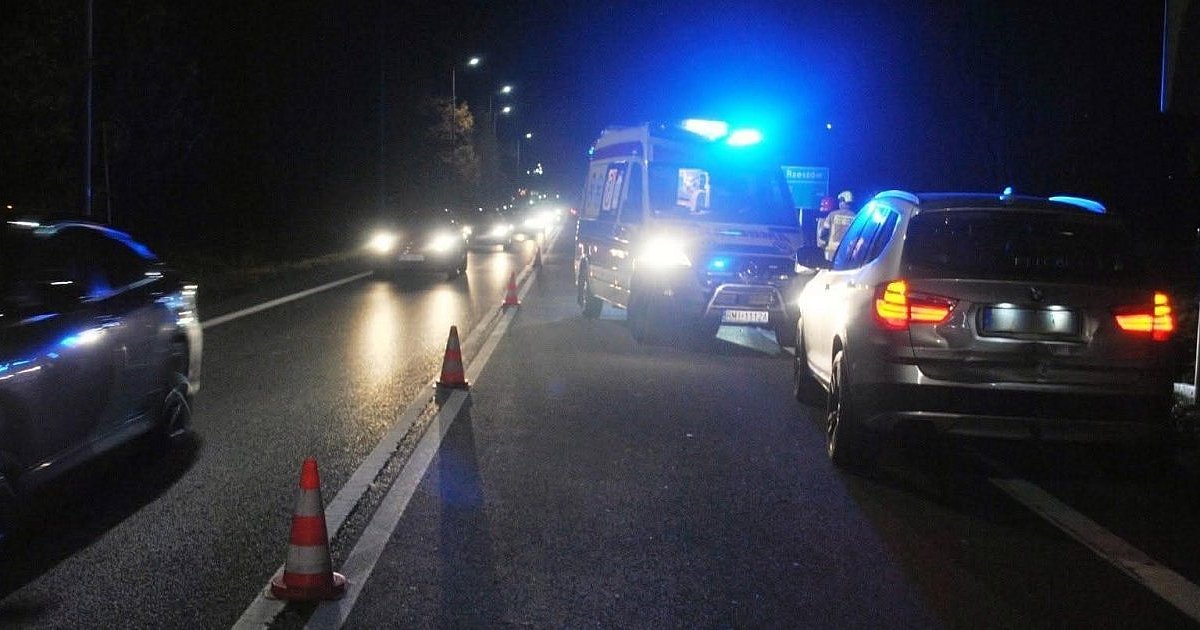 Zderzenie dwóch samochodów przy "ślimaku" w Nagnajowie