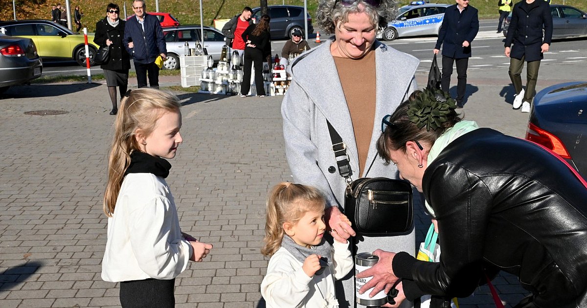 W Tarnobrzegu przy cmentarzach trwa kwesta na odnowienie zabytkowej nekropolii "na Piaskach" [ZDJĘCIA]