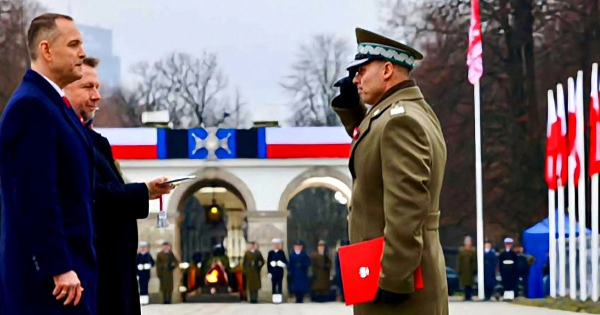 Sandomierzanin płk Daniel Wojtaszkiewicz awansowany na stopień generała brygady