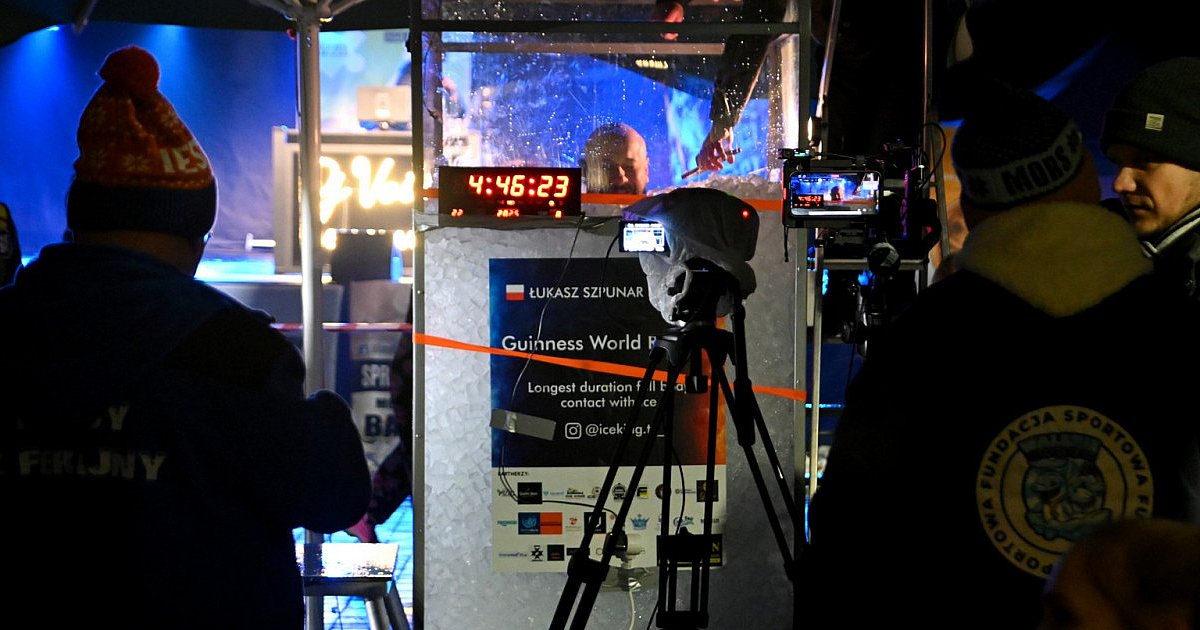Łukasz Szpunar znów pobił nad Jeziorem Tarnobrzeskim rekord Guinnesa w długości przebywania w lodzie