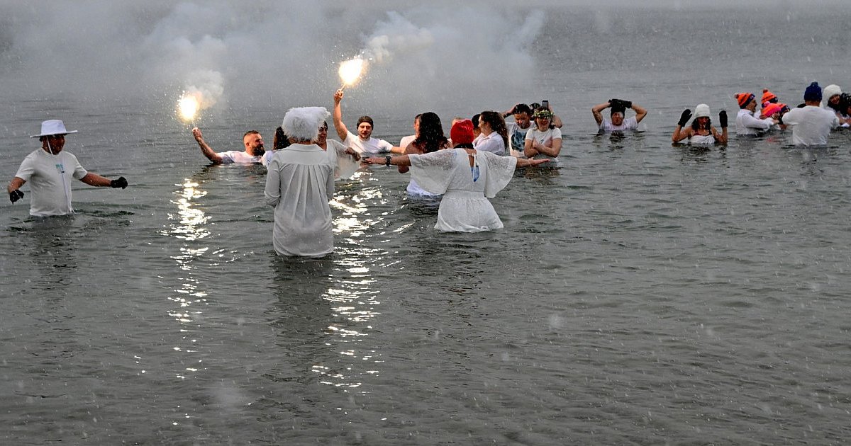"Jezioro Aniołów" powróciło nad Jezioro Tarnobrzeskie w zimowej scenerii i przy wtórze muzyki [ZDJĘCIA]