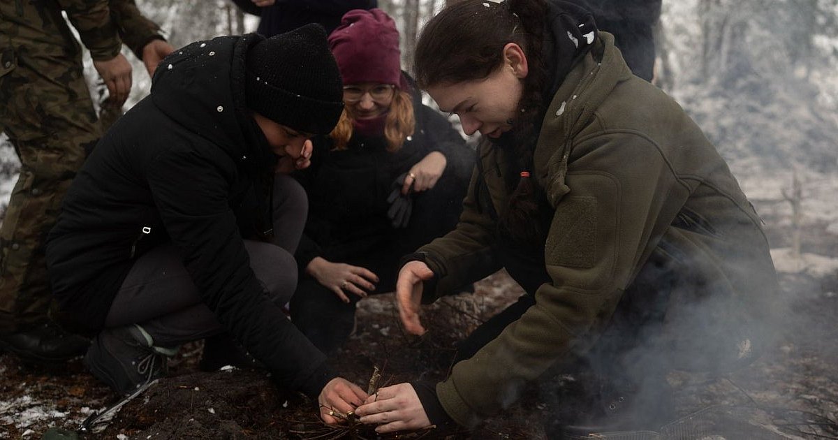 Nowa Dęba: Kilkadziesiąt osób na pilotażowym szkoleniu obronnym "W Gotowości" [ZDJĘCIA]