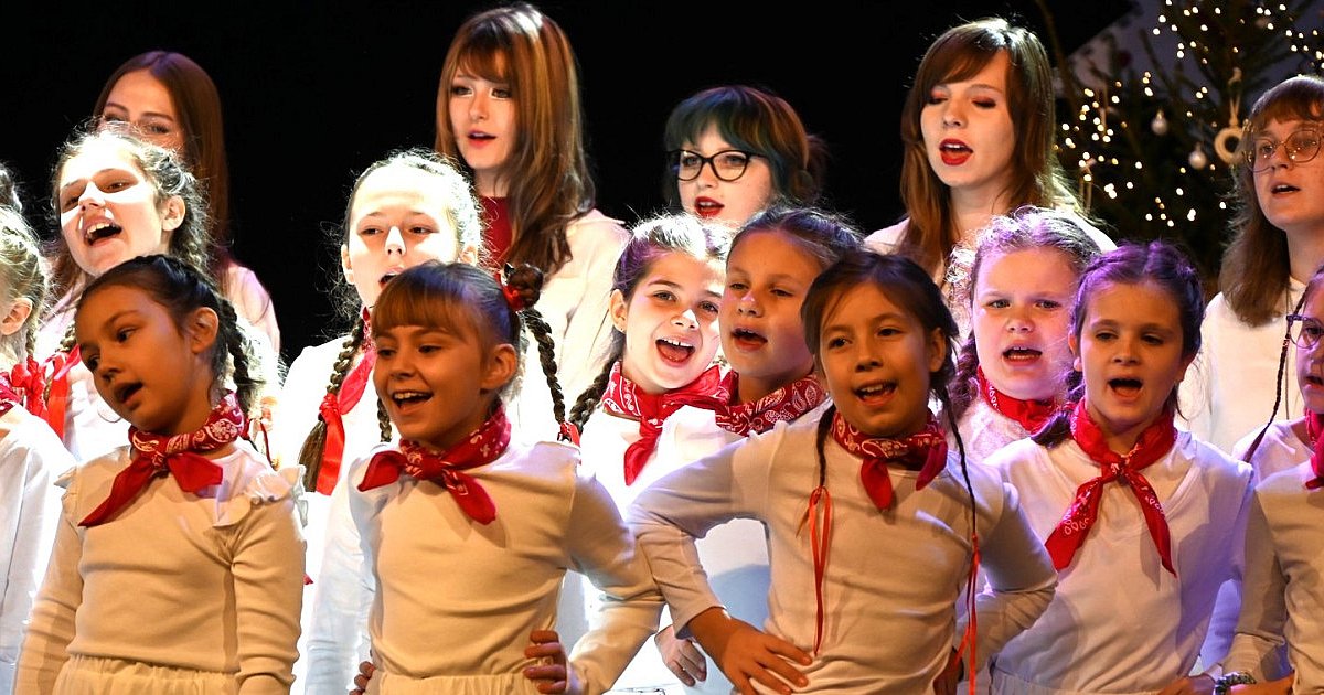 Mały Książę znów w świątecznym rytmie. Uczniowie pracują nad dziewiątym teledyskiem [ZDJĘCIA]