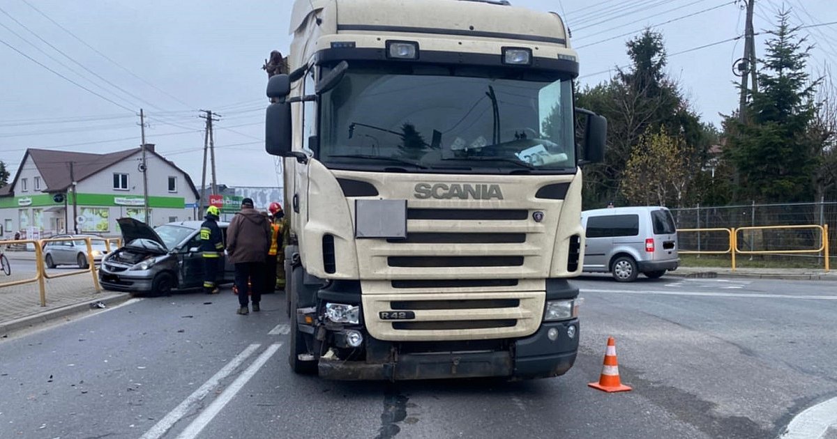 Wypadek na DK nr 9 w Klimontowie. Droga jest zablokowana