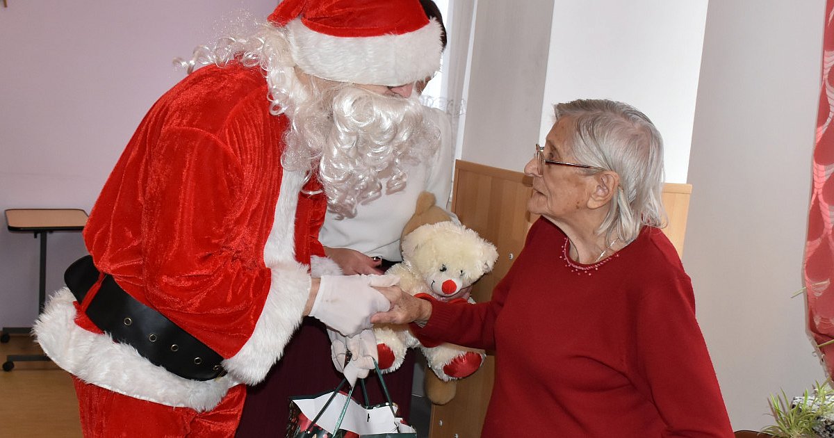 Mikołaj odwiedził mieszkańców Domu Pomocy Społecznej w Sandomierzu [ZDJĘCIA]
