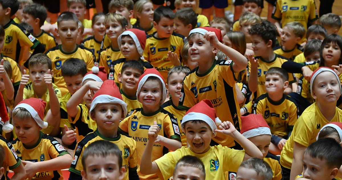 XI Siarkowe Mikołajki na Sportowo w Tarnobrzegu [ZDJĘCIA]