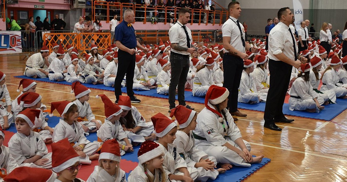 Mikołajkowa rywalizacja karateków w Sandomierzu [ZDJĘCIA]