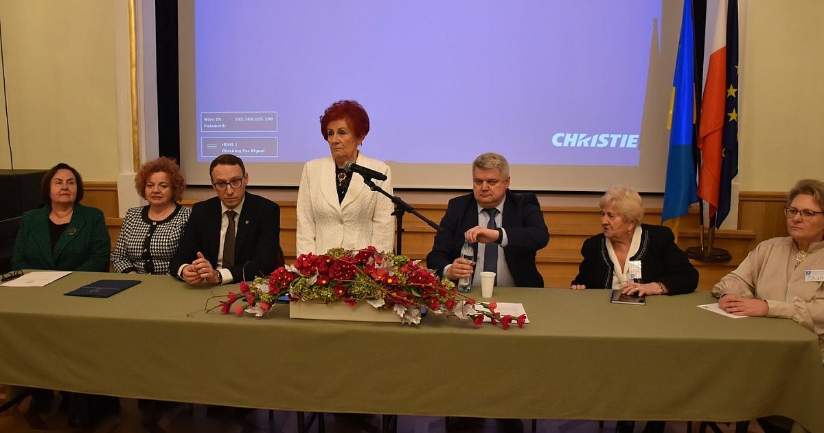 Uroczysta Sesja Rady Seniorów w Tarnobrzegu - dziesięć lat aktywności [ZDJĘCIA]