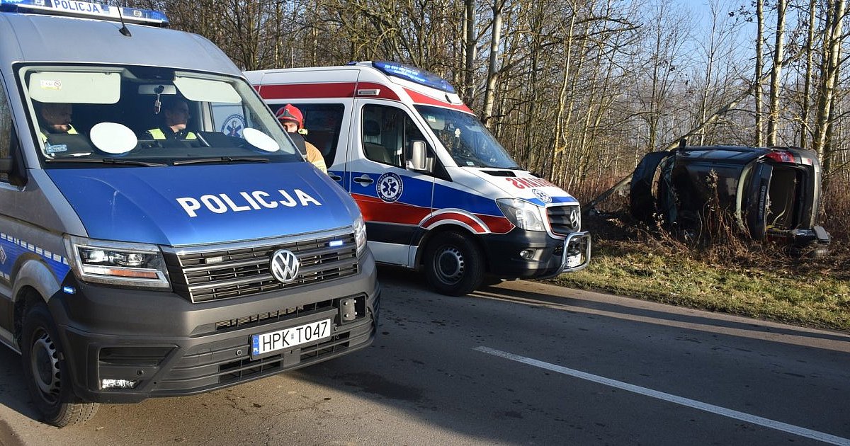 Groźny wypadek na drodze Tarnobrzeg - Chmielów [ZDJĘCIA]