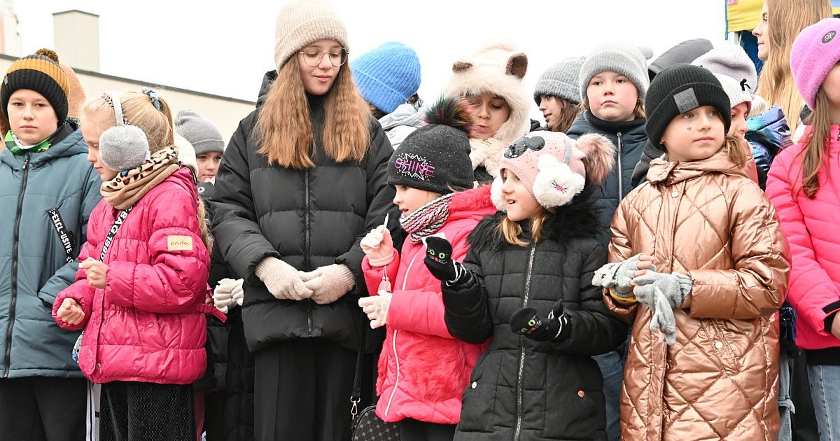 Anielskie Kolędowanie na centralnym placu Tarnobrzega [ZDJĘCIA]