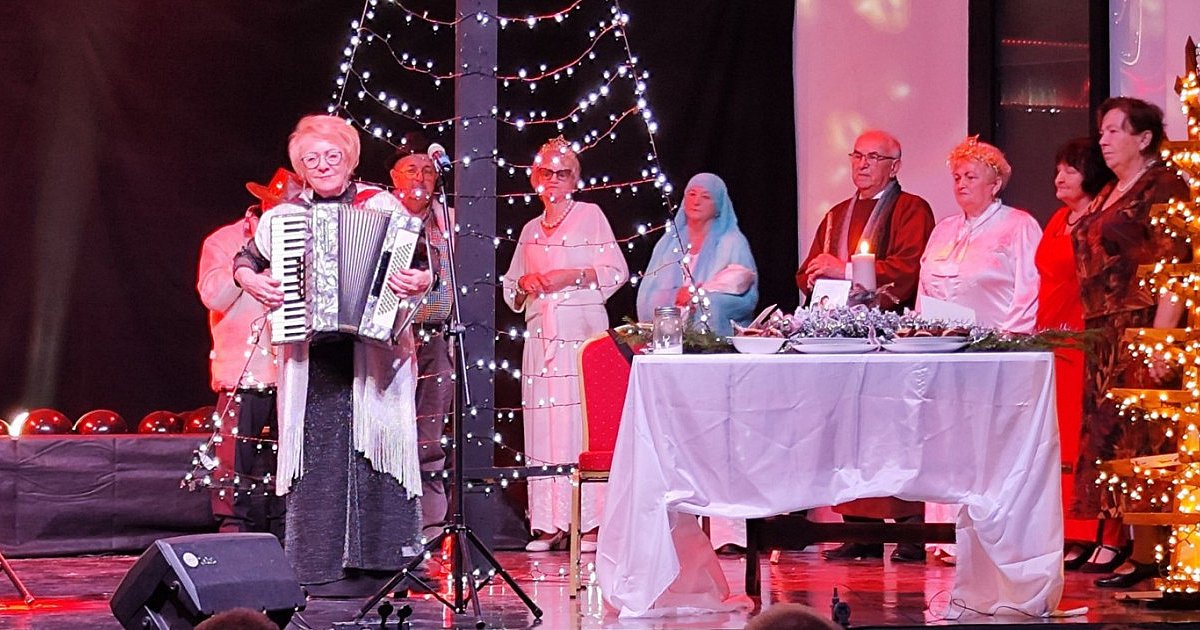 Seniorzy z Tarnobrzega wystawili jasełka w Wozowni FRAM [ZDJĘCIA]