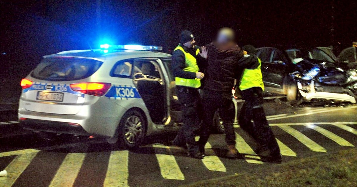 Wypadek w Gorzycach. Jedna z ofiar w szpitalu, a pijany sprawca próbował uciec policjantom z radiowozu