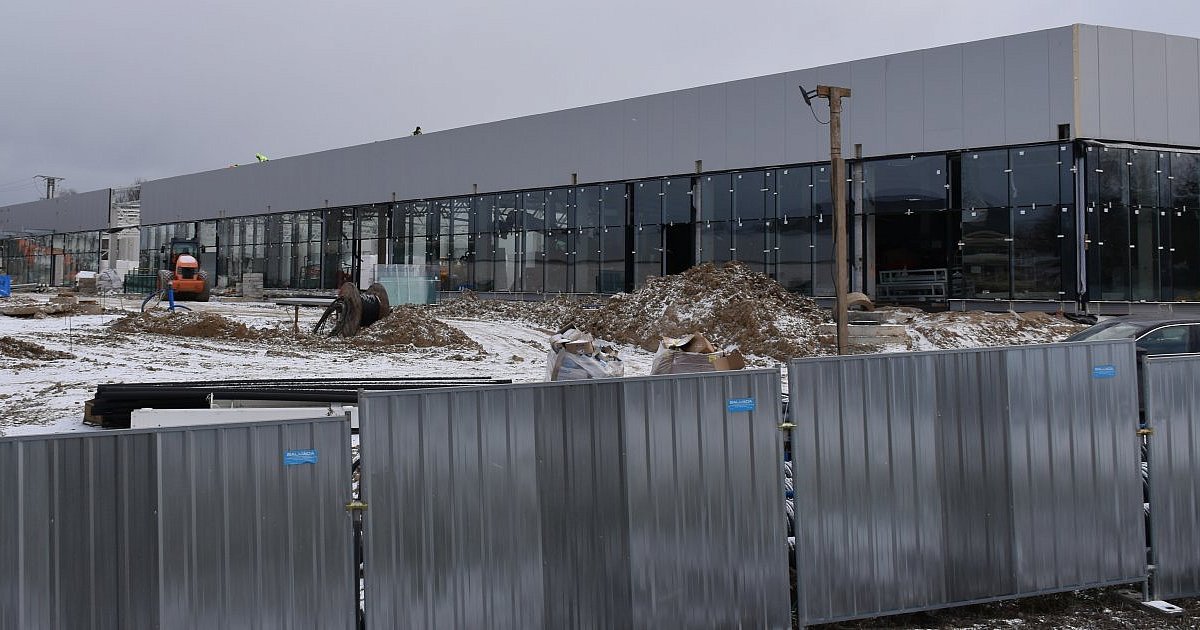 Nowe centrum handlowe rośnie w szybkim tempie. OTO Park Sandomierz tematem dyskusji podczas sesji Rady Miasta [ZDJĘCIE]